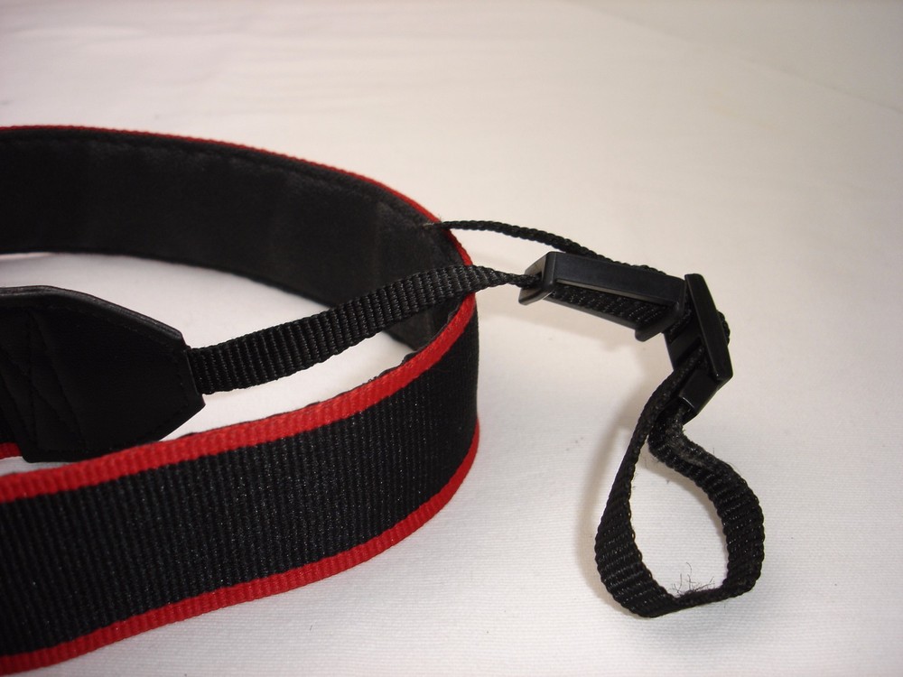 CANON EOS 70D CAMERA NECK STRAP