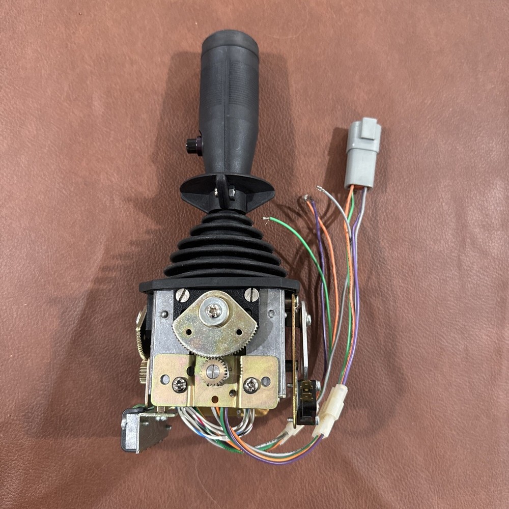 JS6 Multi Axis Controller Joystick OEM JS6M11897 QS# 31487 001 #B28