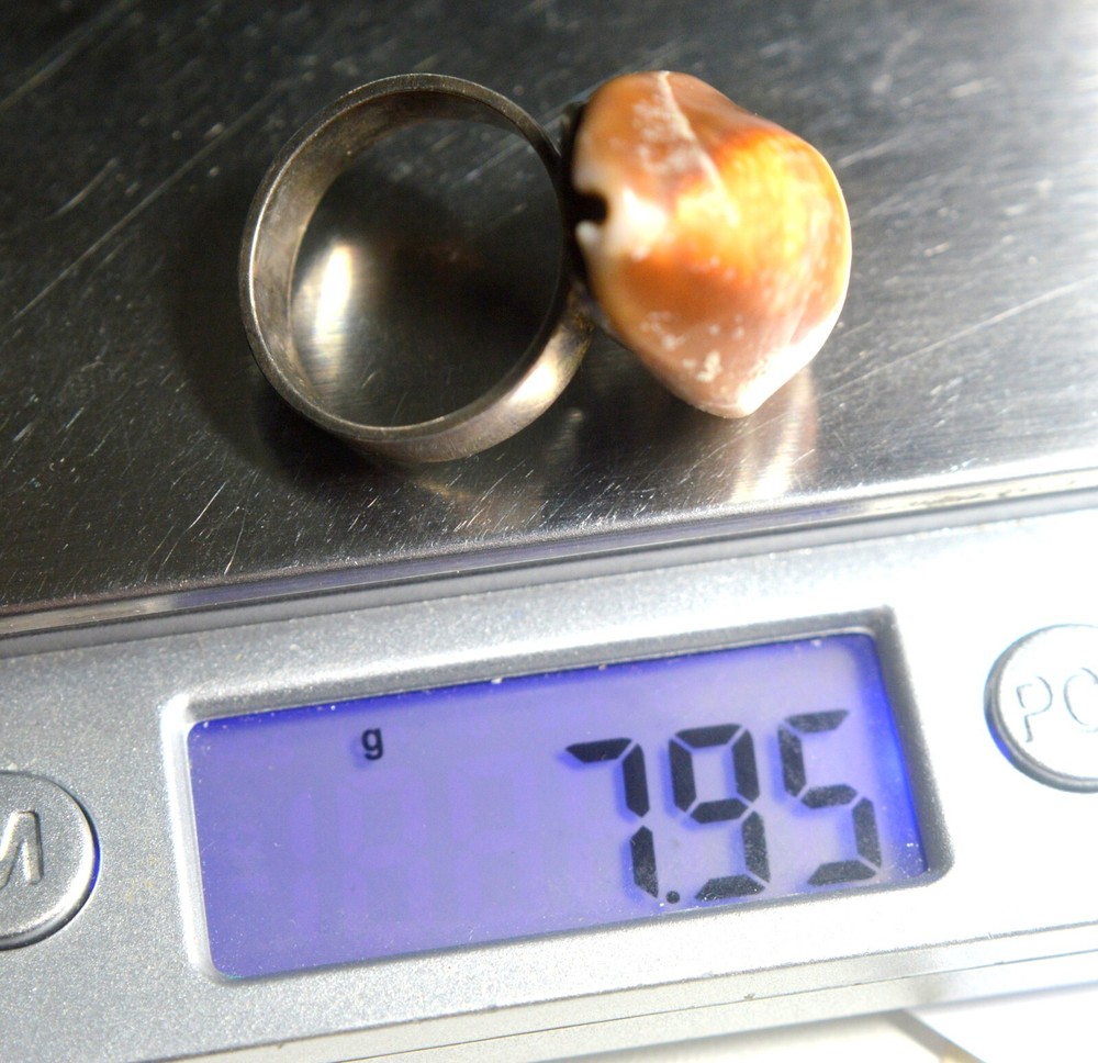 ARTISAN 900 SILVER HEAVY RING WITH COWRIE SHELL