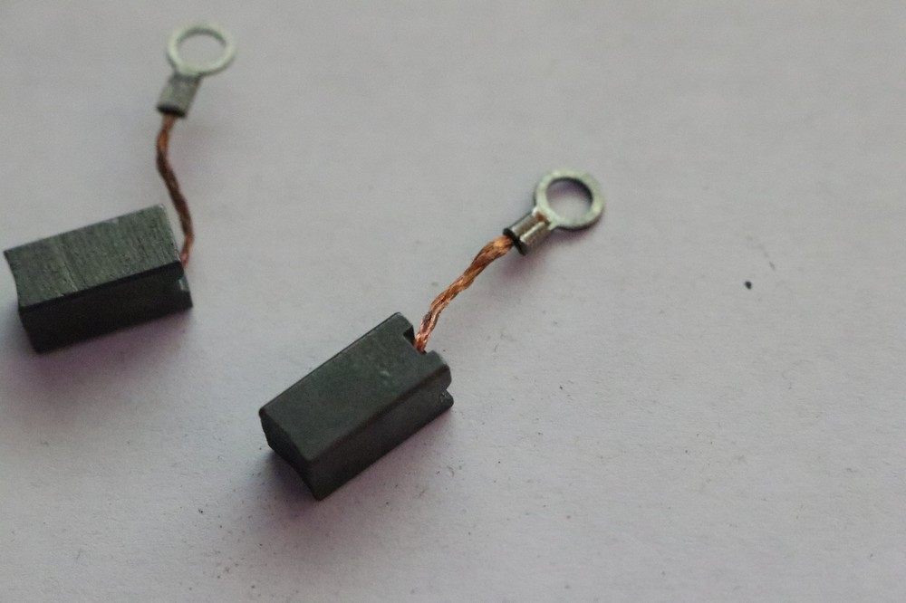 Porter-Cable Replacement Brush 690741