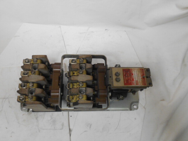 Square D BHO-80 Machine Tool Relay 15A - Used
