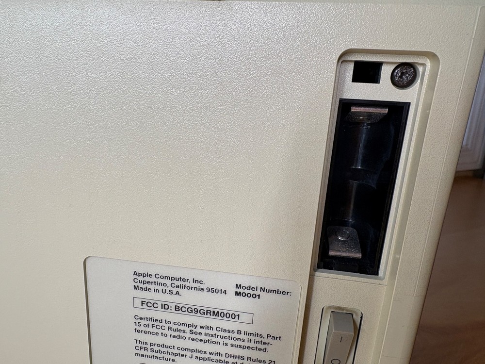 Macintosh 1984 128k computer - Recapped & Restored - Apple Mac M0001