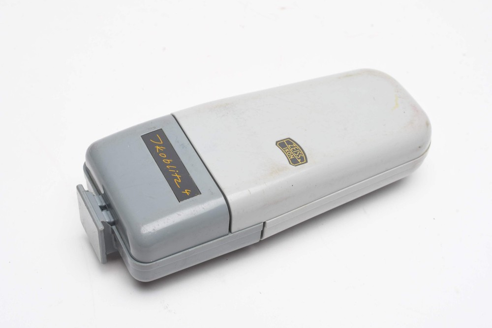 Zeiss Ikon Ikoblitz 4 flash reflector, clean