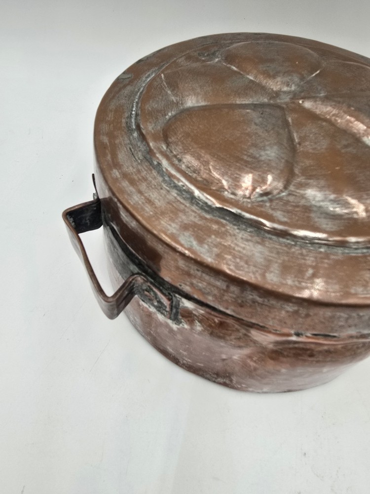 Rustic Hammered Copper Lidded Box Farmhouse 7 3/8” Primitive