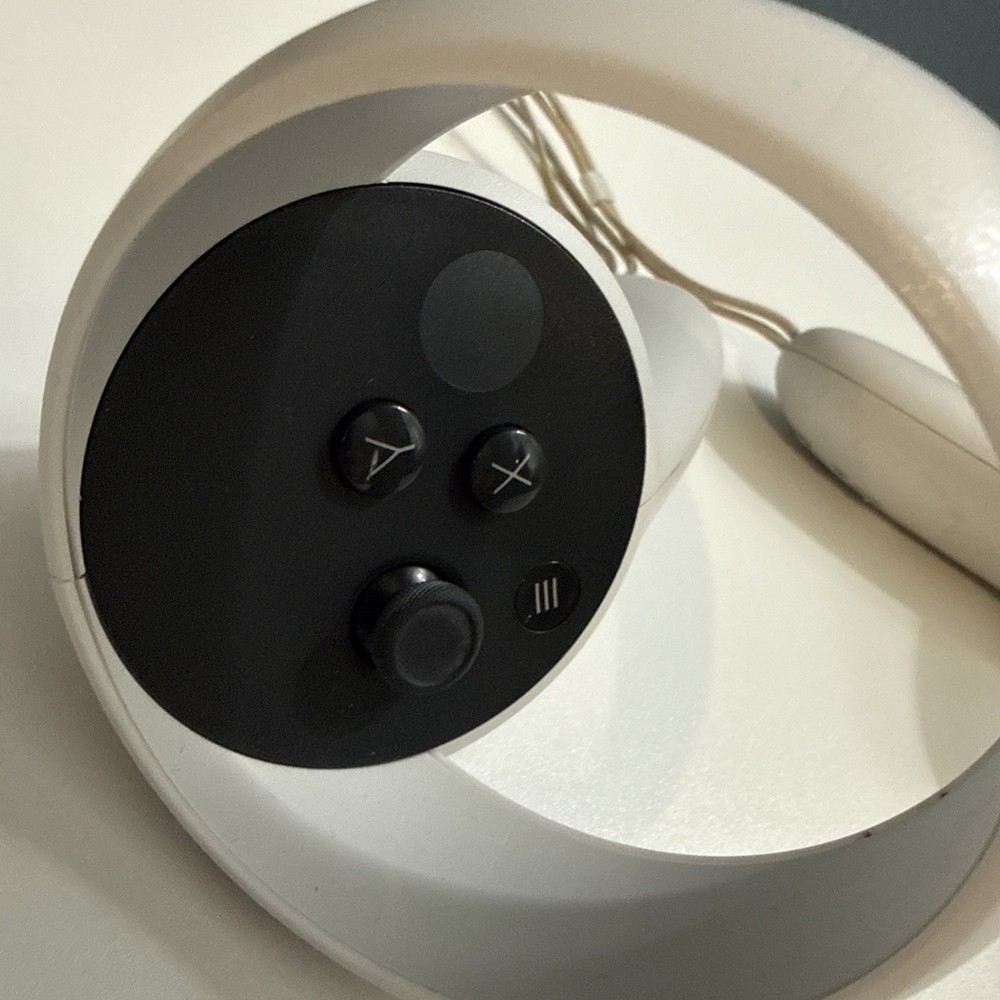 Meta Oculus Quest 2 Left & Right Controllers JD96CX White For Parts Untested