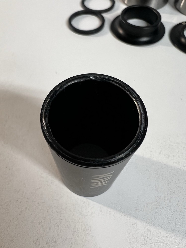 Kink BMX 24mm Mid bottom bracket Used