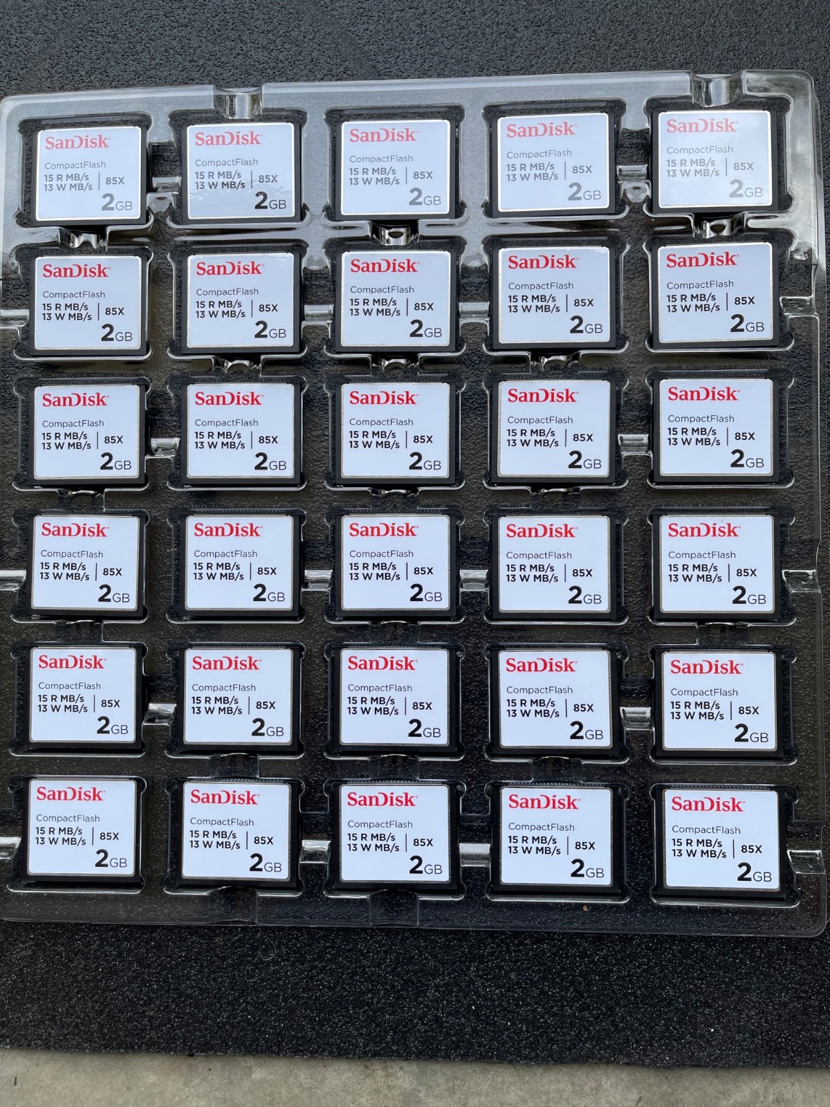 Sandisk 2GB CompactFlash 15MB/S CF Memory Card SDCFJ/SDCFB white version