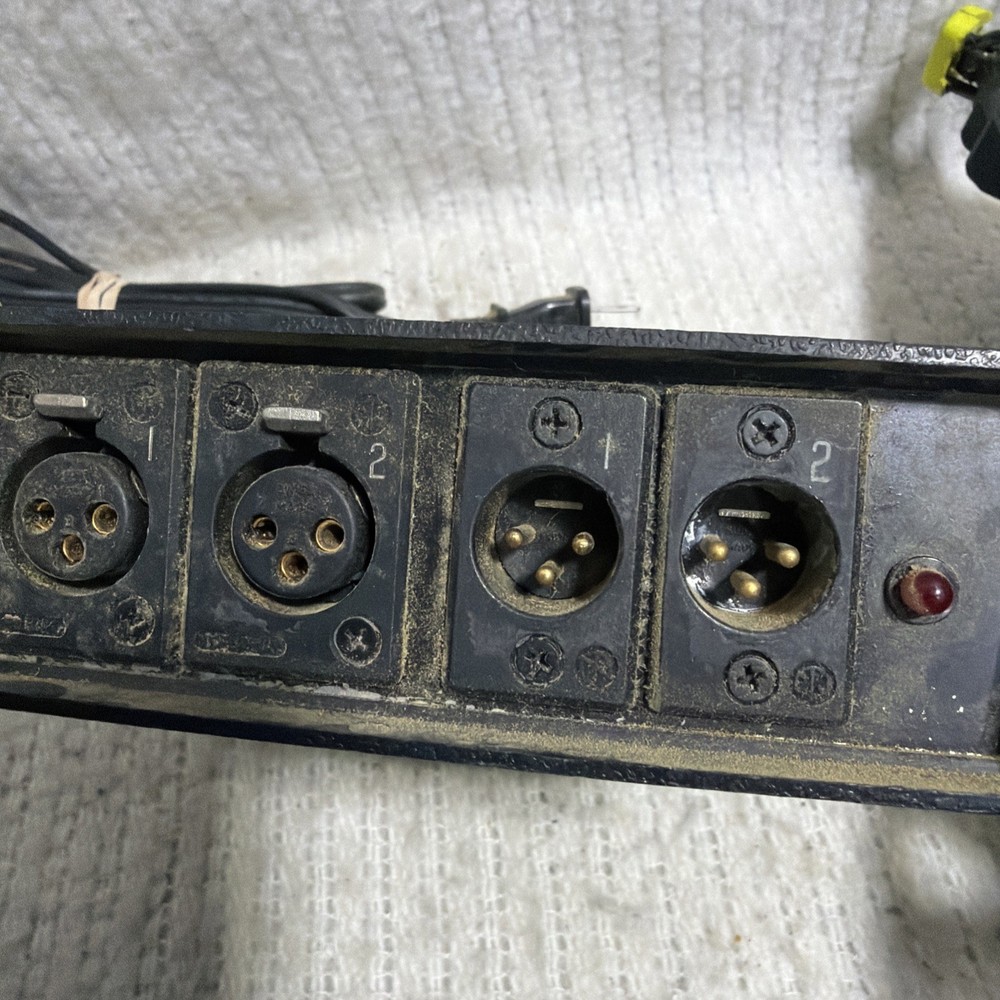Bose 402-E Active Equalizer Untested Light Turns On