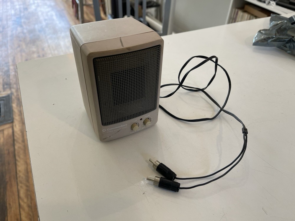 Commodore A10 Speaker - Tested Working