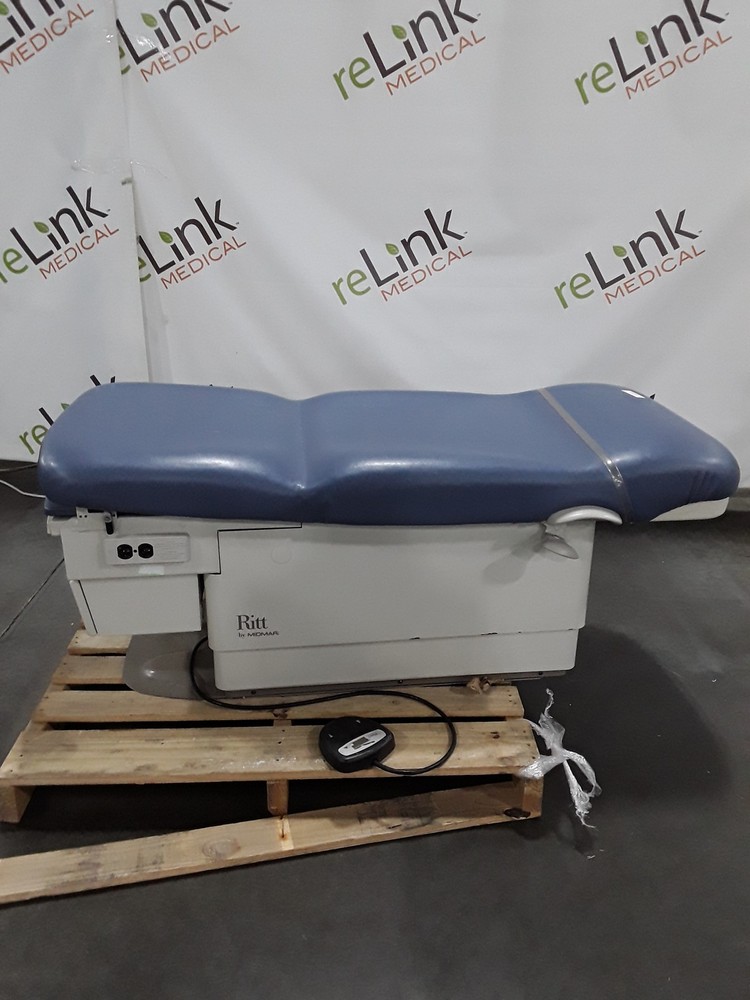 Midmark 222 Procedure Chair