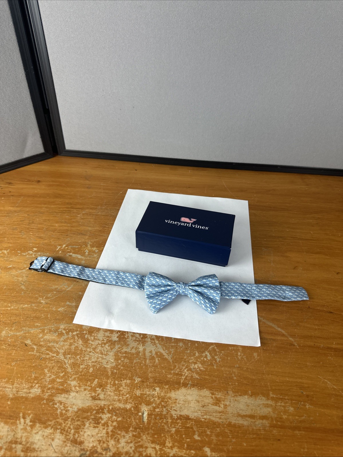 Vineyard Vines Boys Bow Tie Whale Logo Design Clip 100% Silk In Original Box