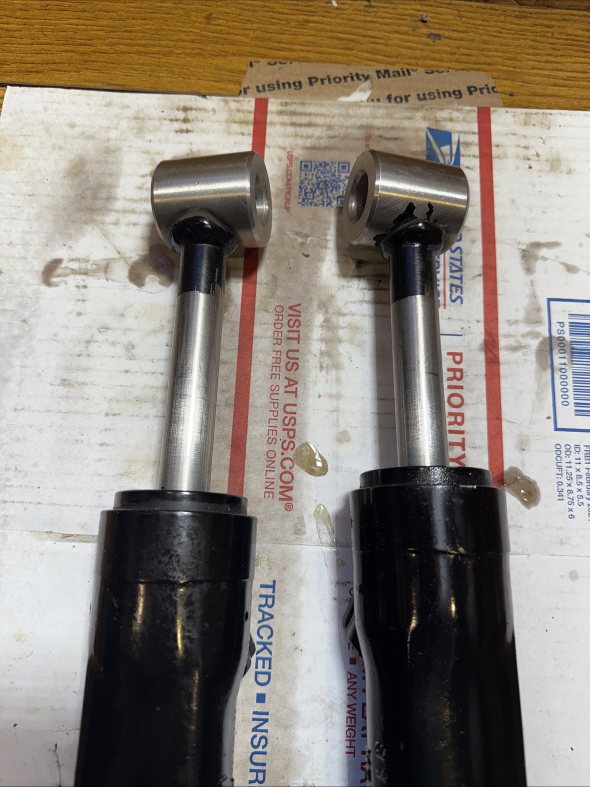 Mercruiser trim cylinders 815935-1/815954-1