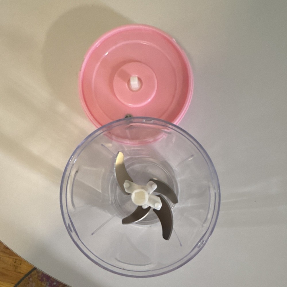 Pull Function Portable Food Chopper with Bowl, Lid, 5 Blades Dishwasher Safe