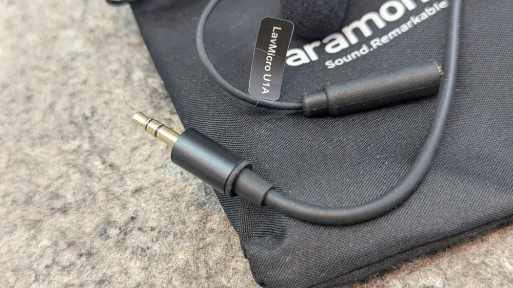 🔥New/Open Box🔥 Saramonic Lavalier Microphone for Apple Lightning Connection