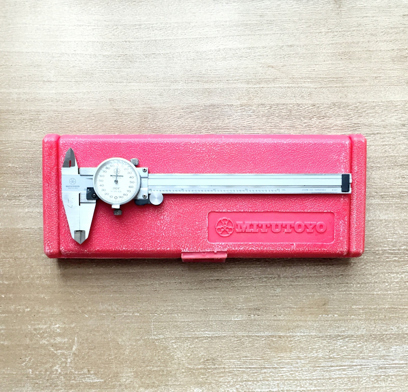 Mitutoyo Dial Caliper 6" Calibrated 505-626 .001" 6” With Case - Made In JAPAN