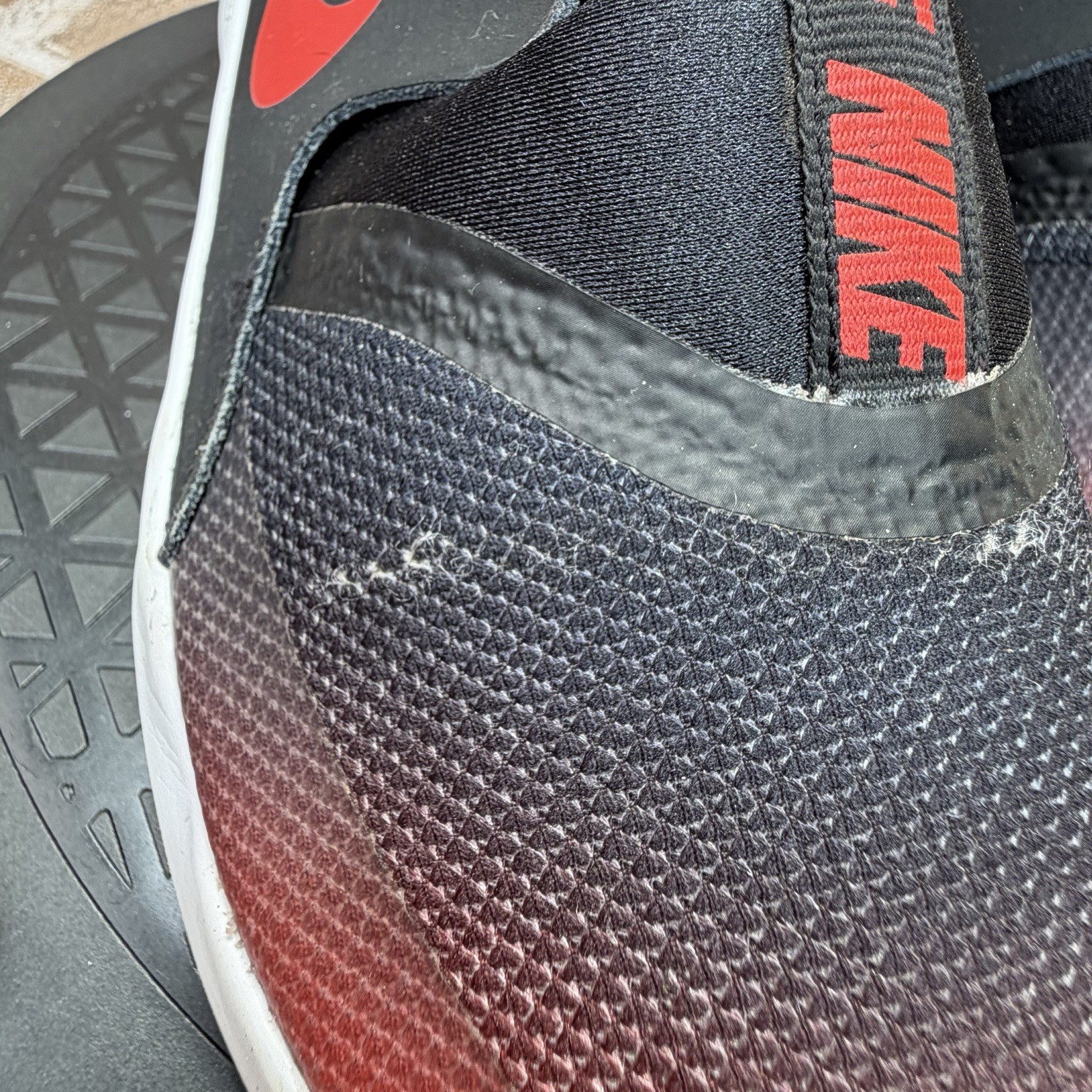 Nike Flex Runner University Red Running Shoes AT4662-607 Boys Youth Size 6.5Y