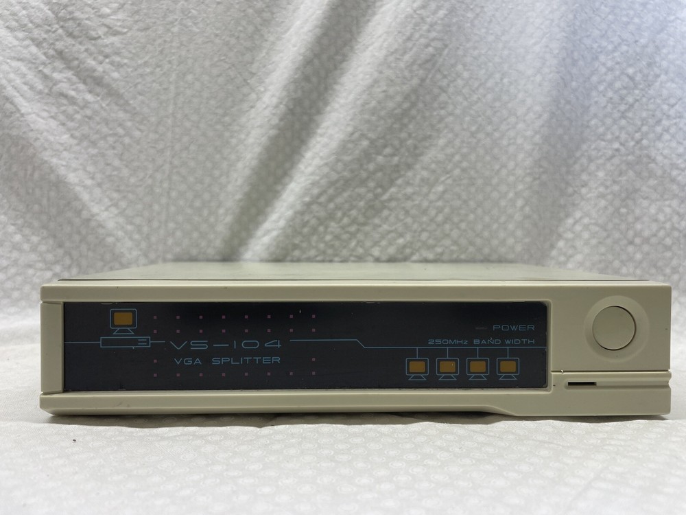 Video Splitter 8-Ports External Video Splitter VS-108 VGA Multisync Monitors