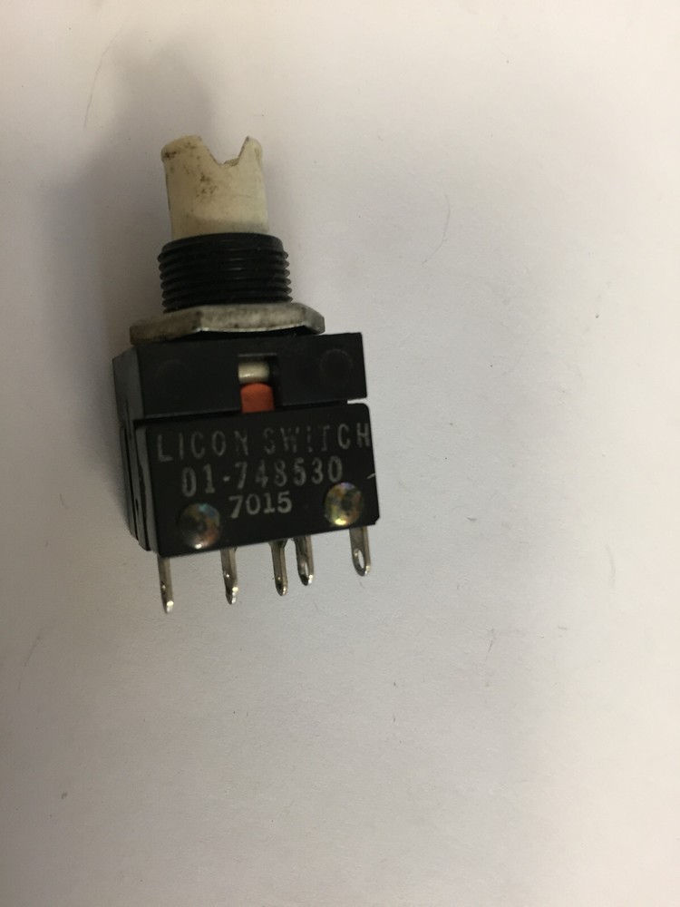 01-748530  ITW LICON SWITCH NOS