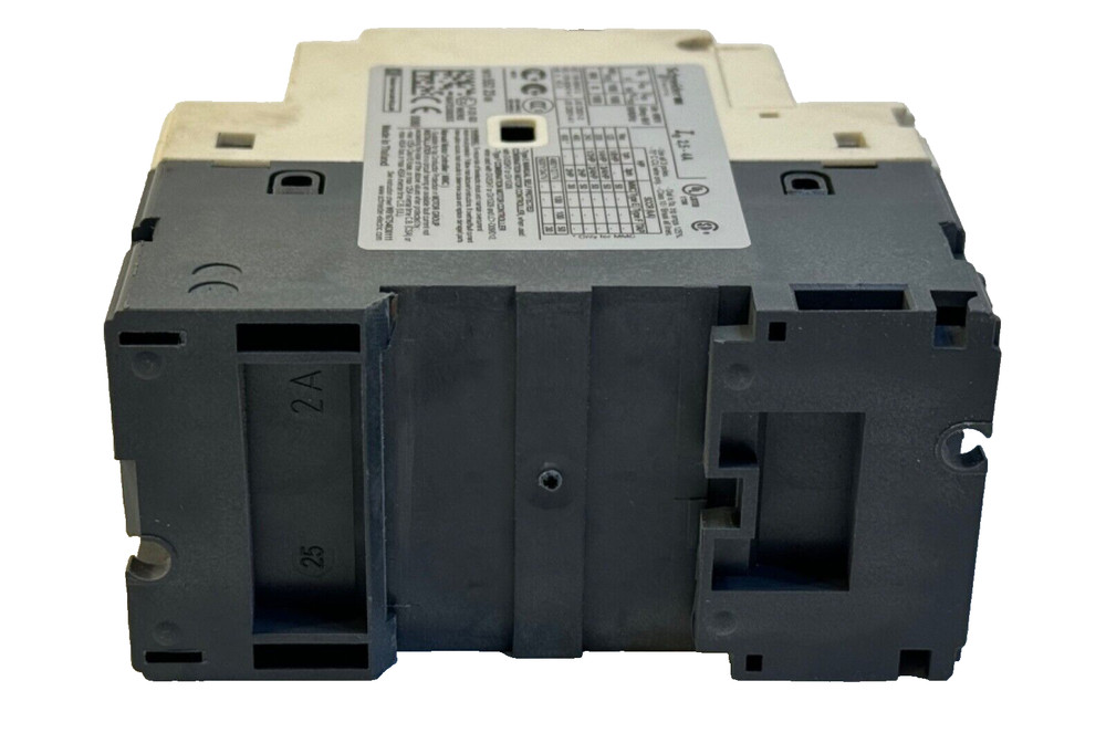 Schneider Electric GV2-P08 / 2.5-4A Manual Motor Controller / Starter