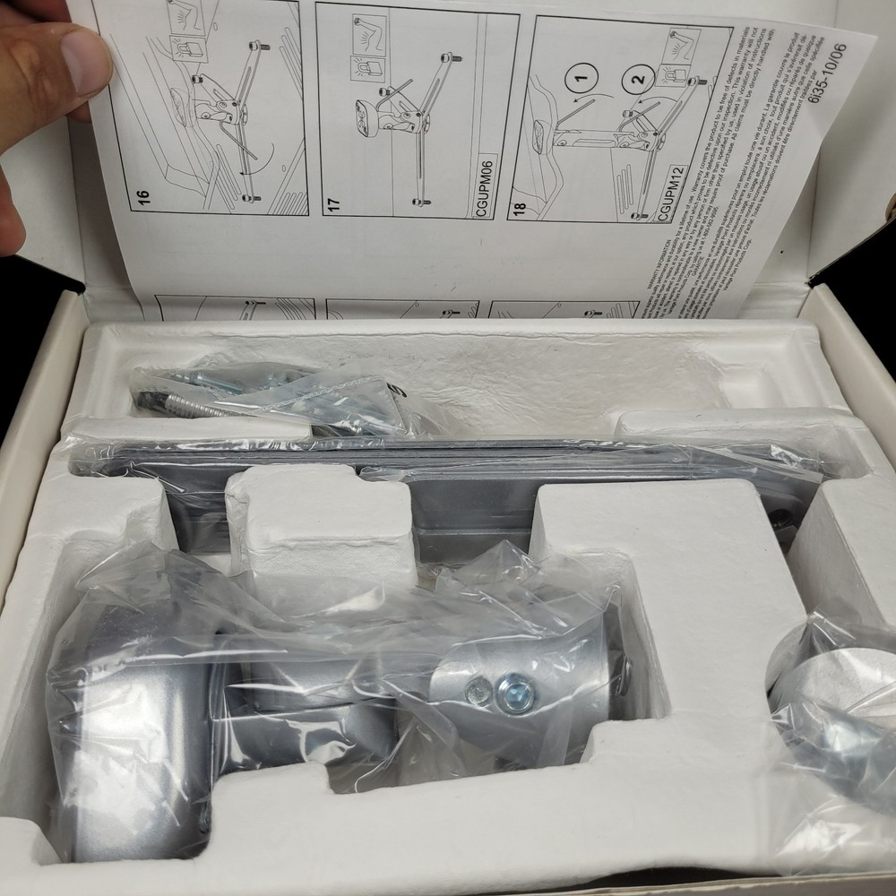 Vantage Point CGUPM06-S Universal Front Projector Mount - Silver. New. Open Box