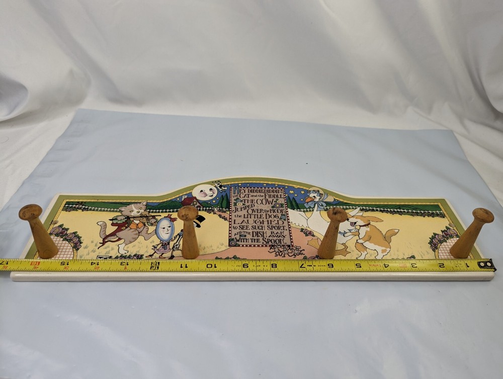 Hey Diddle Diddle Ceramic Coat Hanger Rack 16.75 Inch