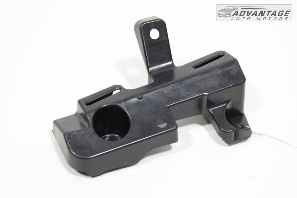 2017-2023 TESLA MODEL 3 FRONT RIGHT SIDE LOWER CARPET LOCATOR BRACKET MOUNT OEM