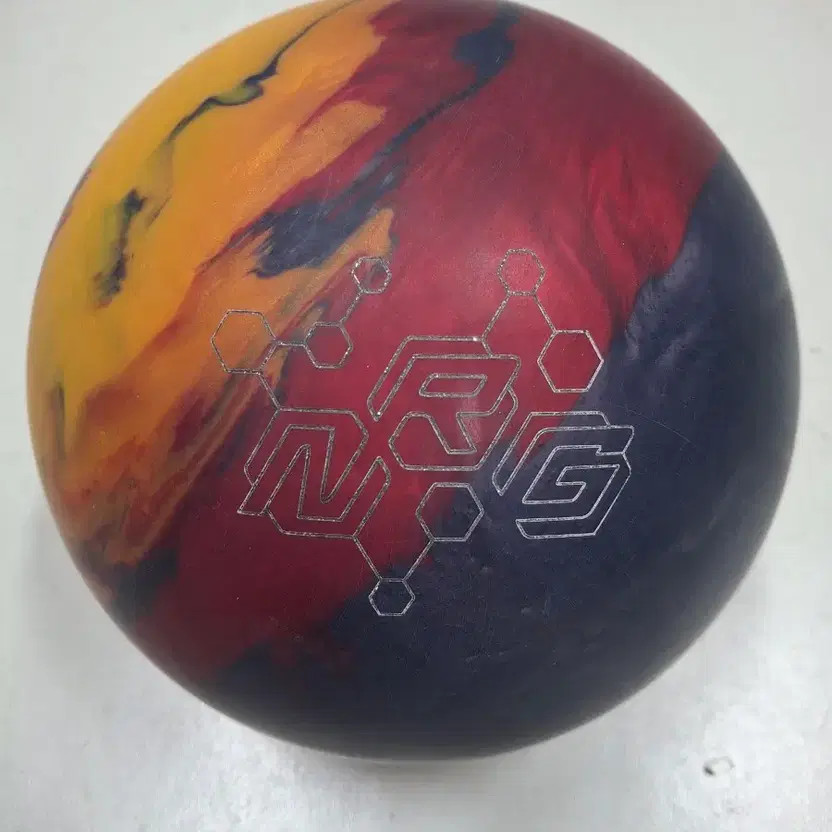 Storm Marvel Max Strike 15lb Hook Bowling Ball - Used