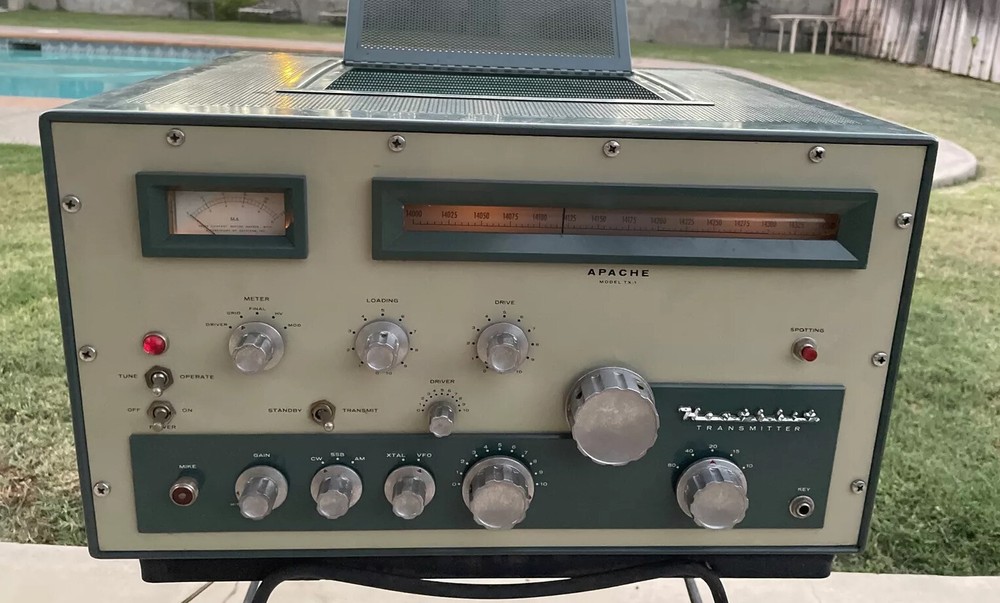Vintage Heathkit TX-1 Apache Tube Ham Radio Transmitter