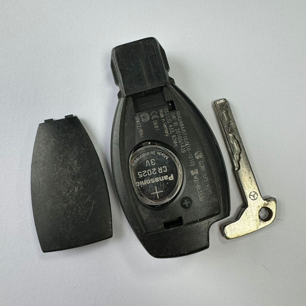 GENUINE MERCEDES 3 BUTTON REMOTE SMART KEY FOB SPRINTER VITO TESTED & WORKING