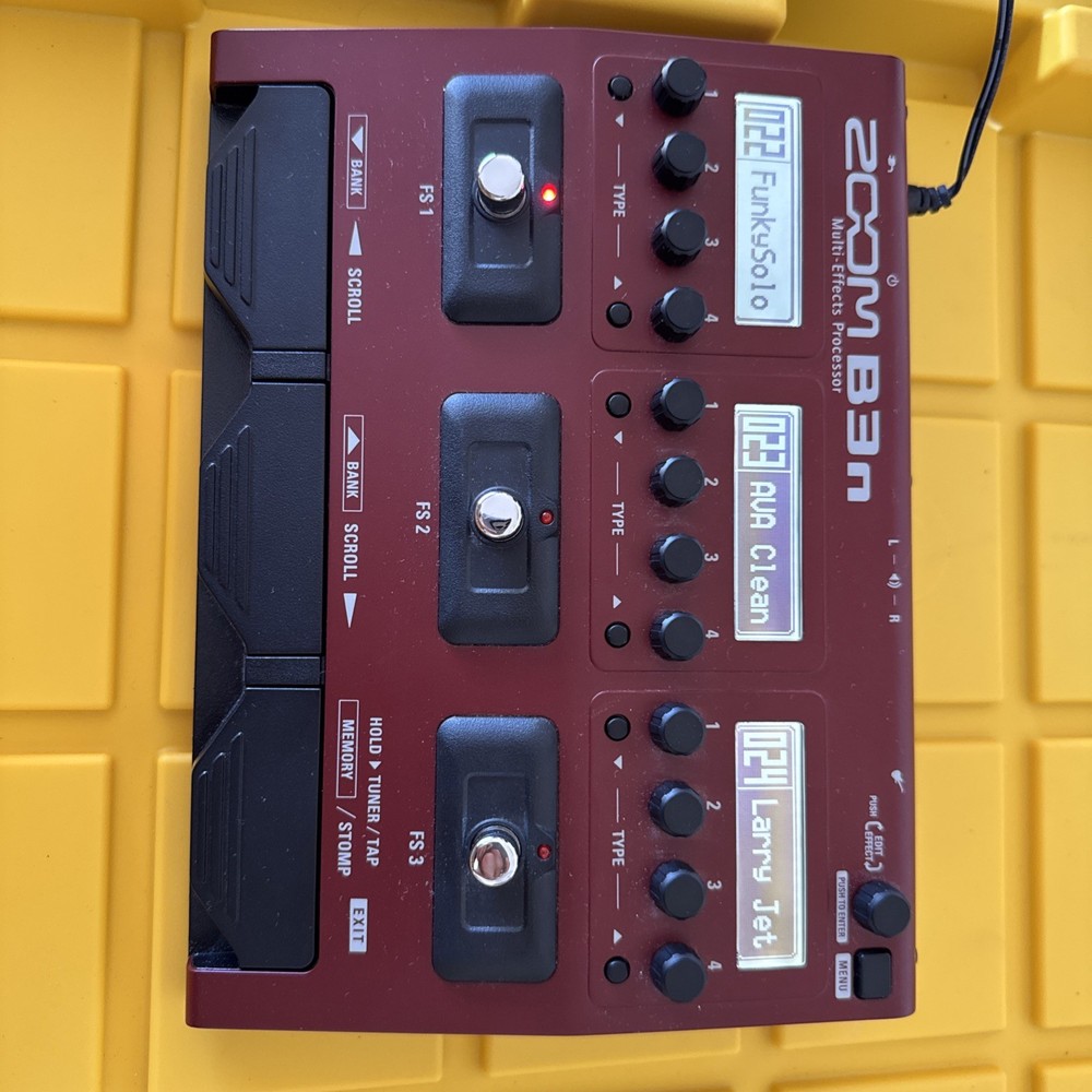 Zoom B3n Bass Multi-effects Processor Works