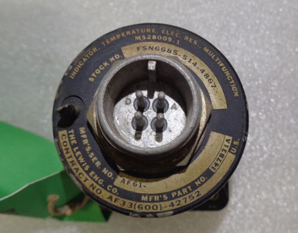 LEWIS AIRCRAFT TEMPERATURE INDICATOR 147B31A / MS28009-1