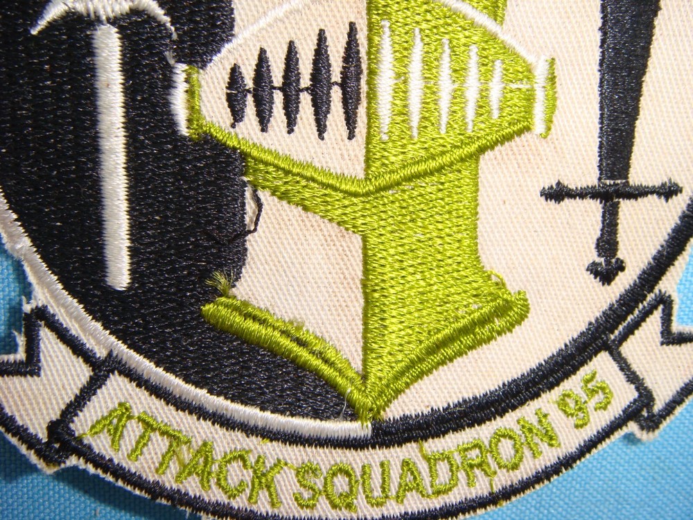 VIETNAM WAR PATCH, US VA-95 ATTACK SQUADRON 95 GREEN LIZARDS