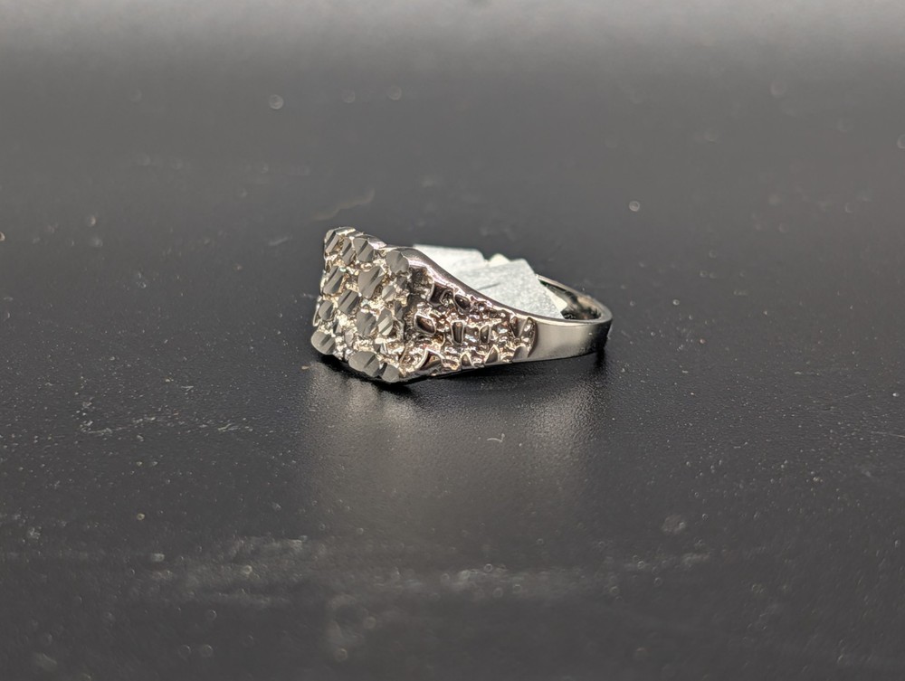925 Silver Nugget Ring. Size 7