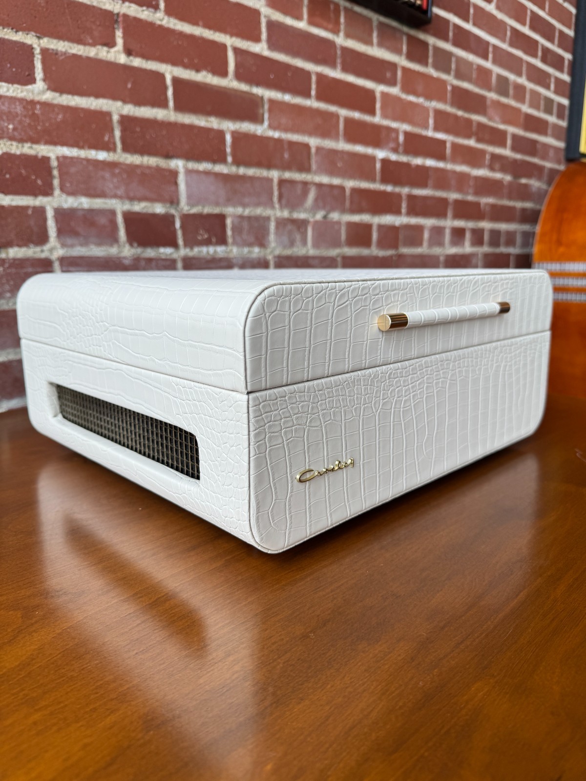 Open Box- Mercury Turntable with Bluetooth In/Out - Cream Croc