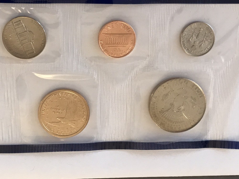 2000 US Mint Uncirculated P&D Coin Set In OGP With COA