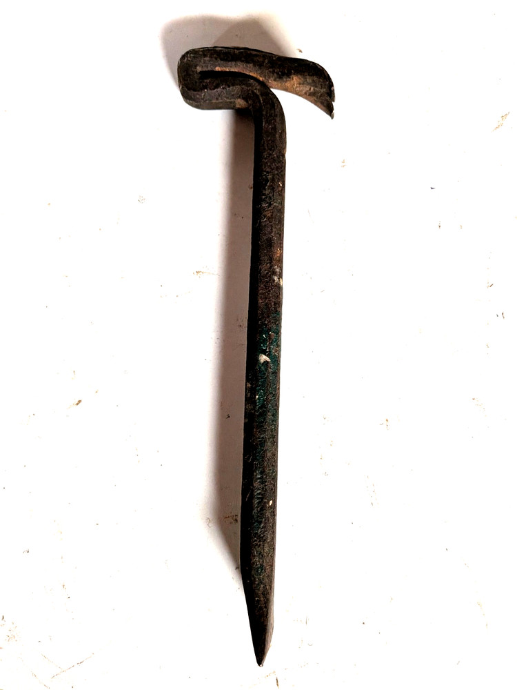 VINTAGE 9” PRY BAR CRATE TOOL