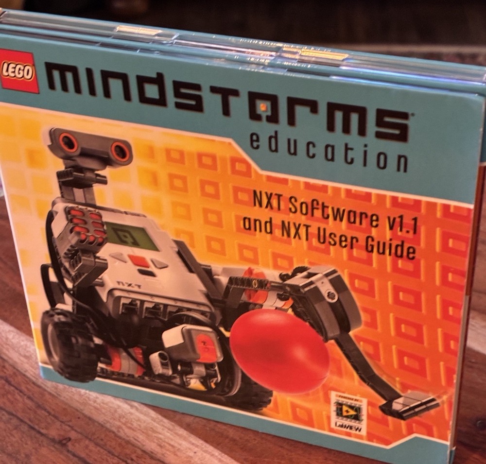 Lego Mindstorms Education NXT 2000077 Software V1.1 User Guide.