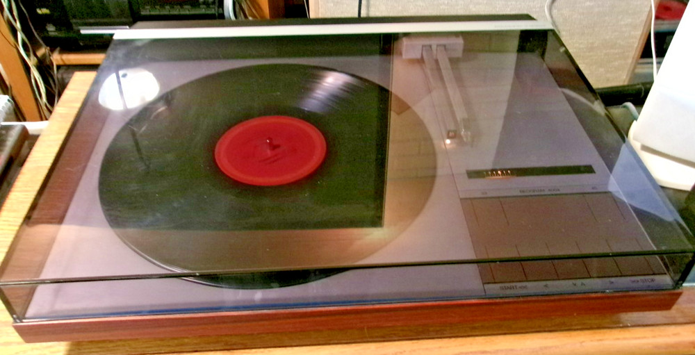 Bang & Olafson Beogram 4004 turntable