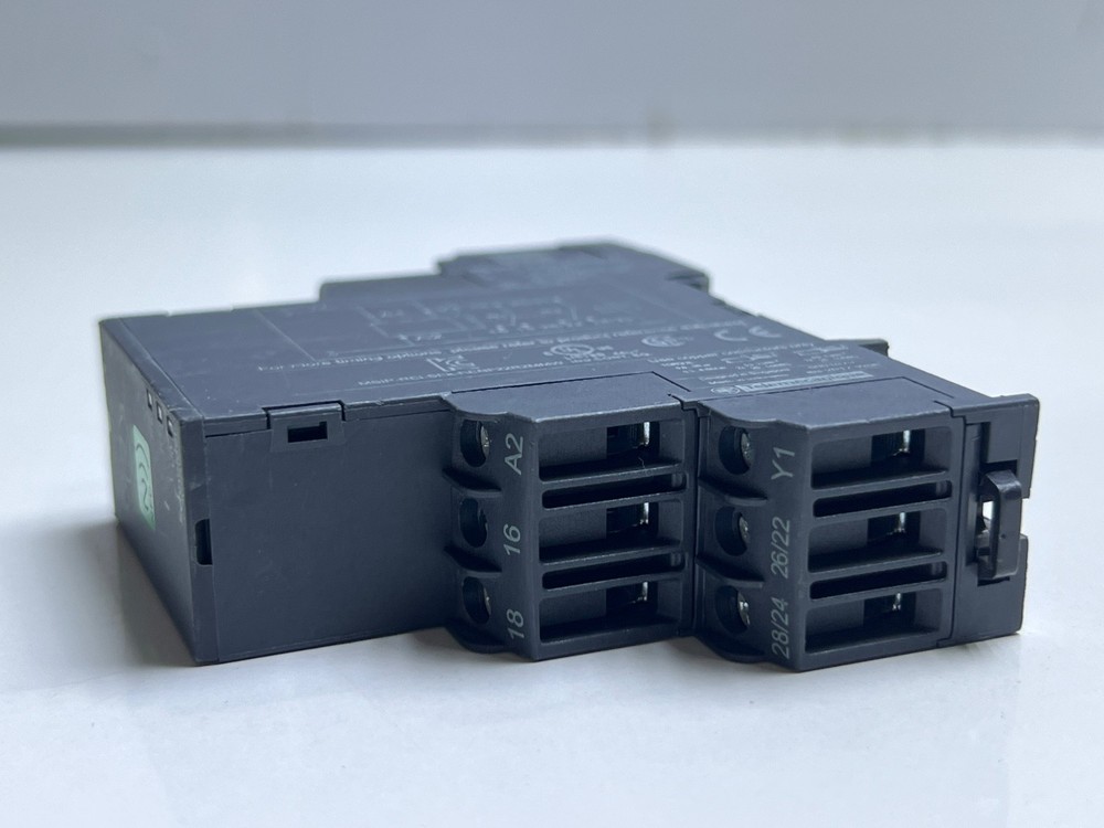 Schneider Electric RENF22R2MMW Multifunction Timer Relay