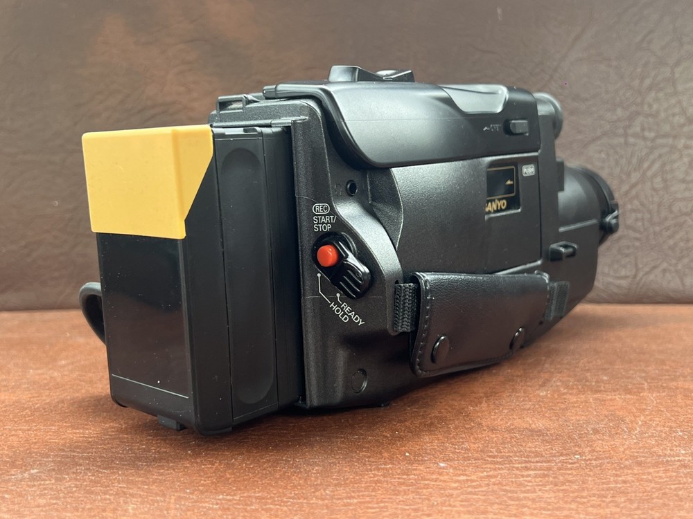 Faulty Sanyo VM-D90P Camcorder - genuine Untested
