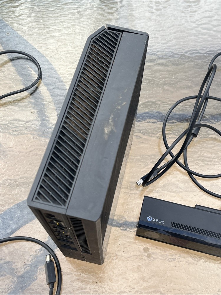 500GB Microsoft Xbox One - 1540