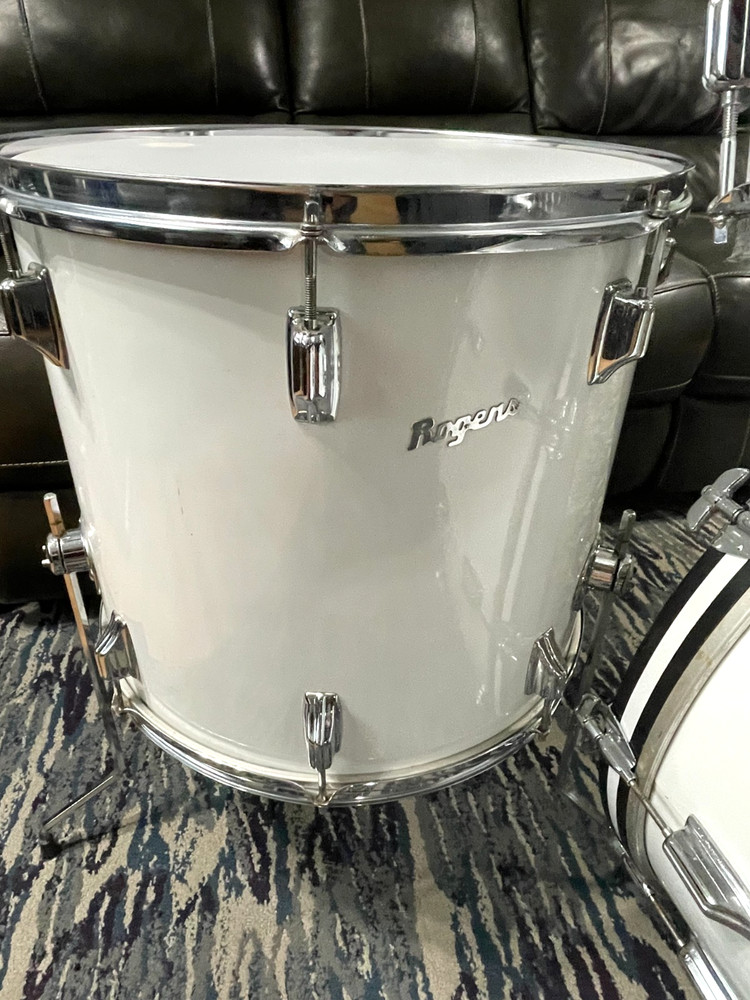 Rogers 70's Script Badge 4pc Drum Set Very Nice White