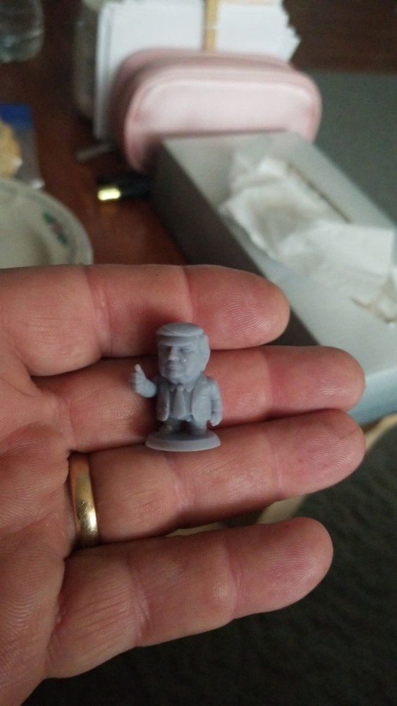 10 Mini Trump Figures