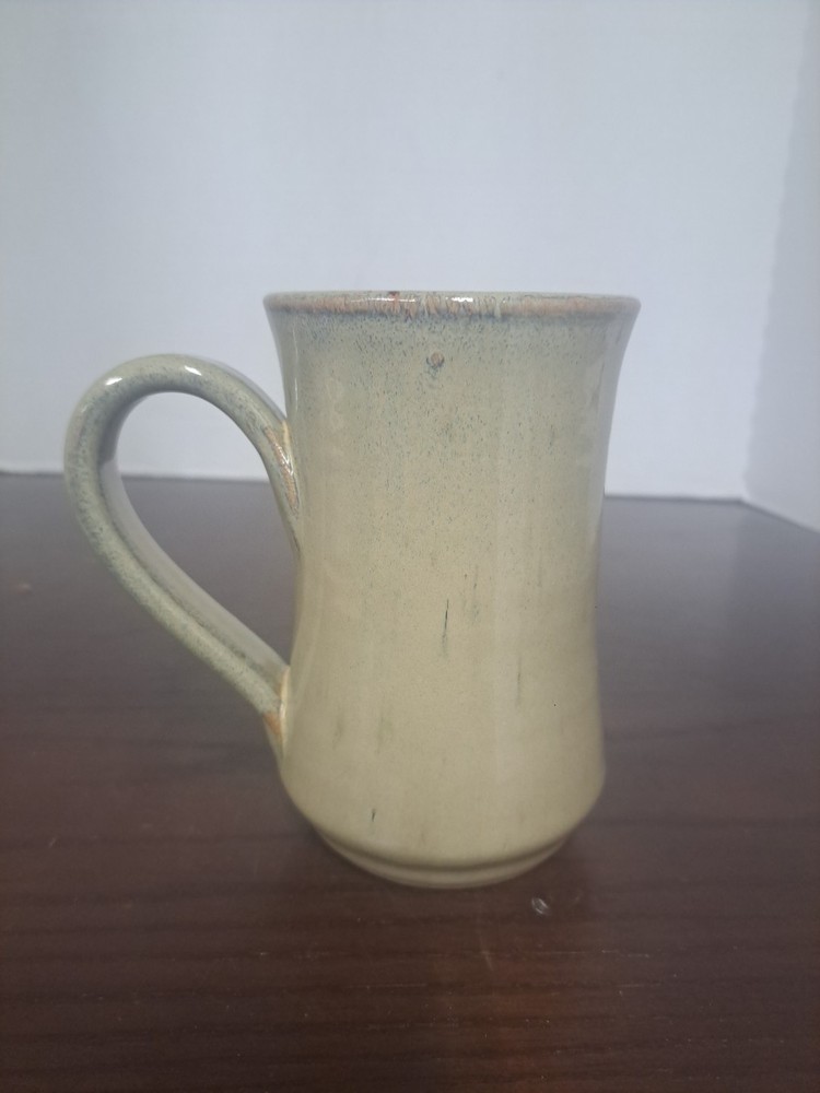 1999 Eagle Road Handcrafted Tan Pottery Mug