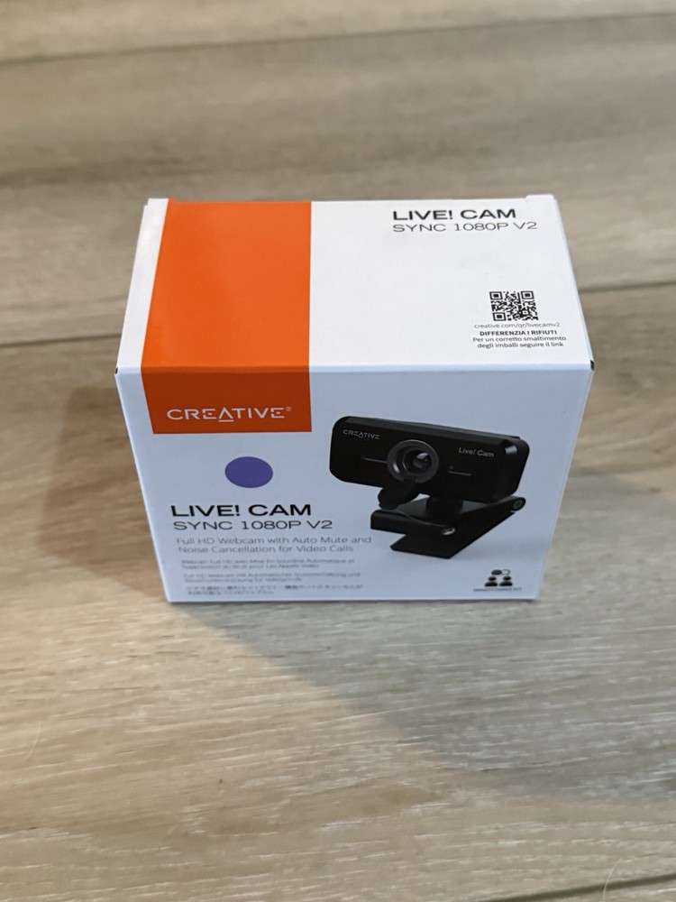 CREATIVE Live Cam Sync 1080p V2 Full HD Wide Angle USB Webcam with Automatic Mu