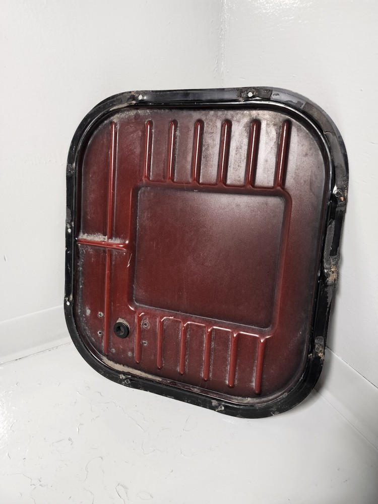 2019 Mack Anthem Floor panel Access