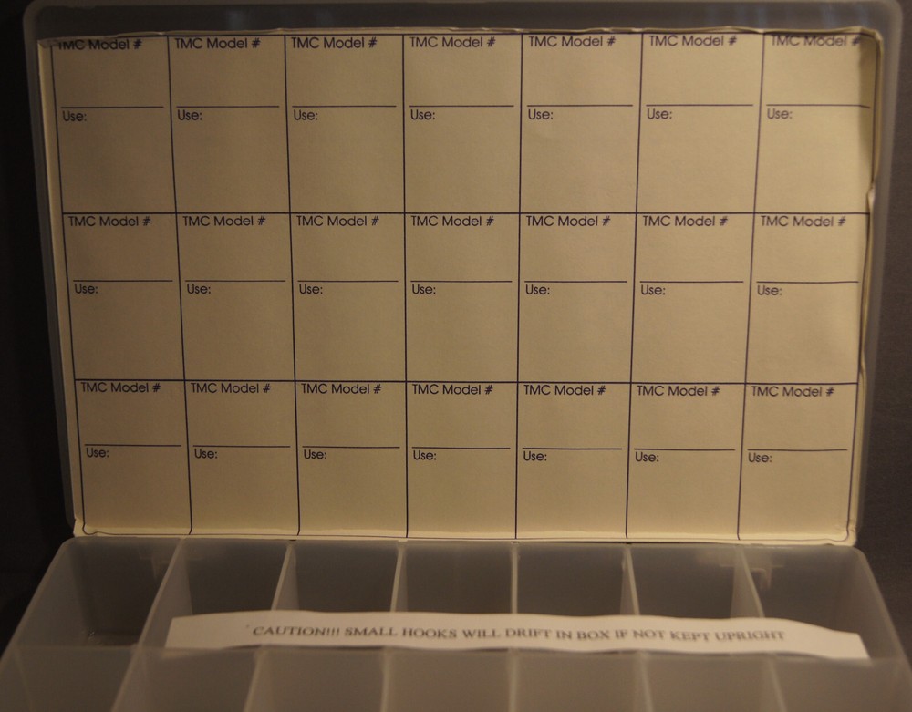 UMPAQUA HOOK BOX - TWENTY-ONE (21) SECTIONS GREAT FOR FLY HOOK STORAGE