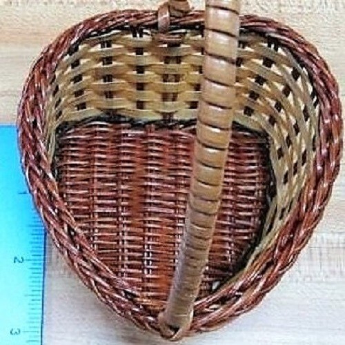 Multi Avail: Nesting Heart Woven Wicker 3-Basket Set Small Mini Gift with Handle