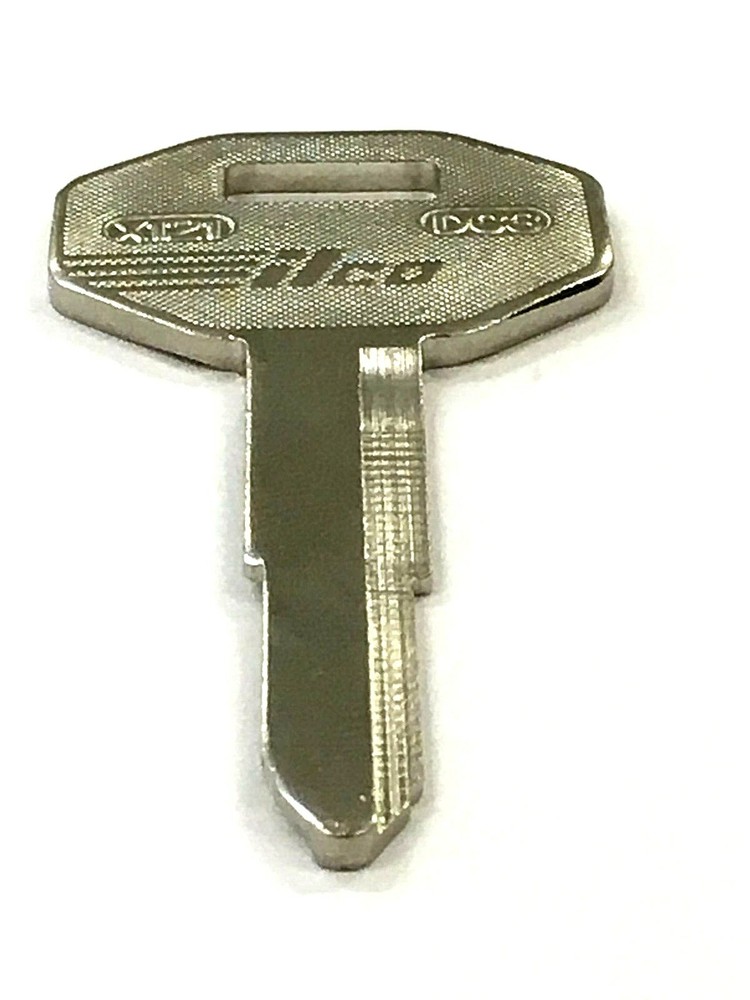 1 Daewoo excavators Construction Equipment X121 DC3 Key Blank