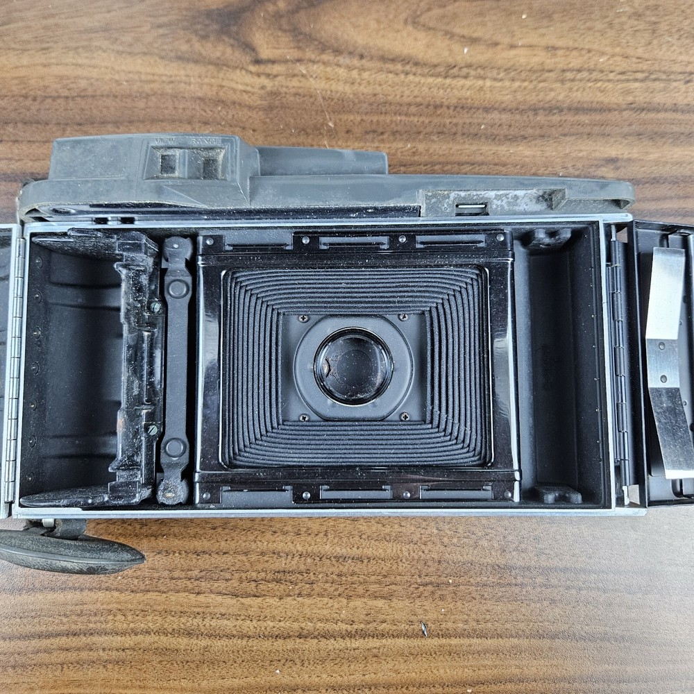 Polaroid Model 160 Land Camera - Untested